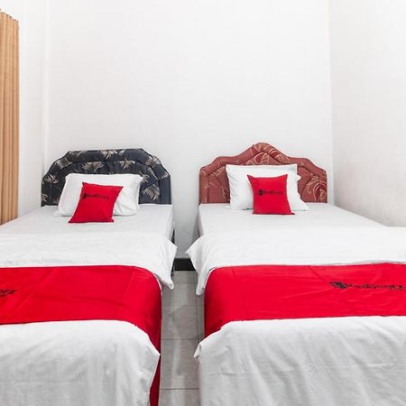 Reddoorz Near Bahu Mall Manado Malalayang Eksteriør bilde