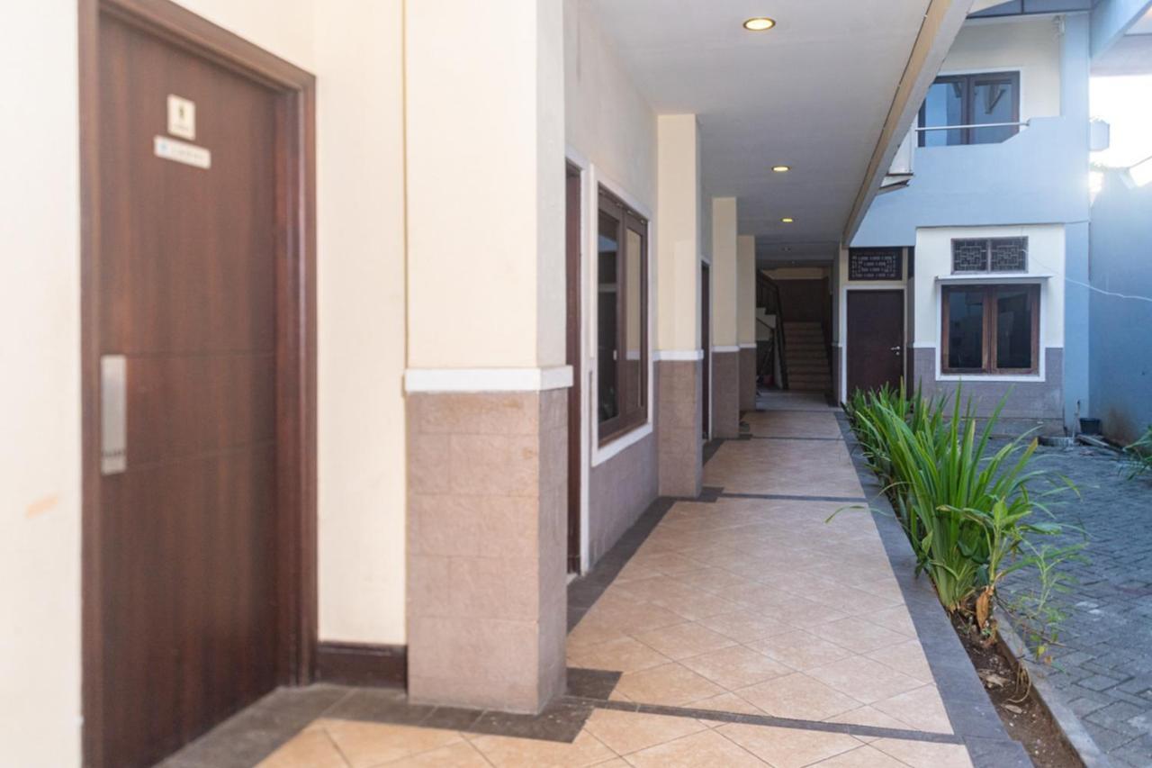 Reddoorz Near Bahu Mall Manado Malalayang Eksteriør bilde