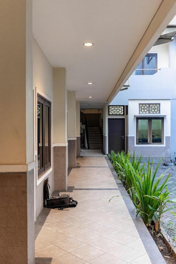 Reddoorz Near Bahu Mall Manado Malalayang Eksteriør bilde