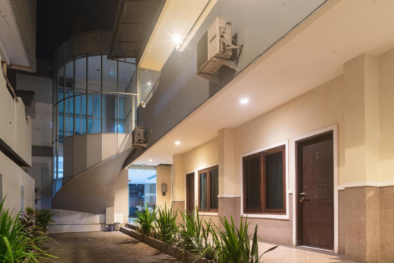 Reddoorz Near Bahu Mall Manado Malalayang Eksteriør bilde
